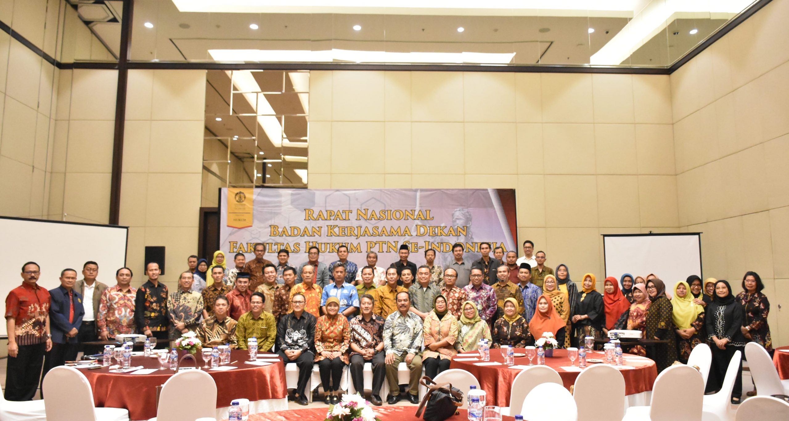 Rapat Nasional Badan Kerja Sama Dekan Fakultas Hukum Perguruan Tinggi ...