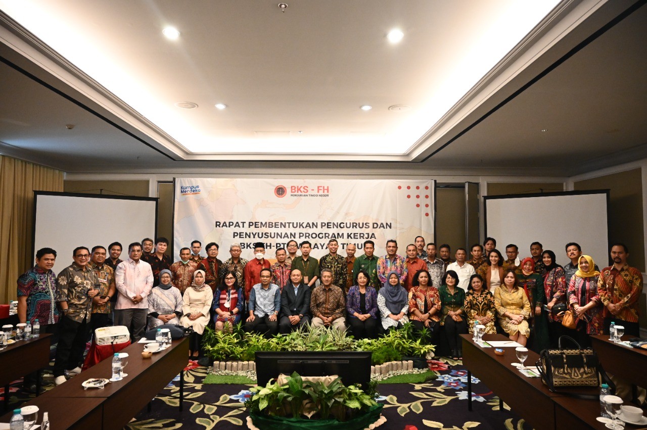 Rapat Nasional Badan Kerja Sama Fakultas Hukum PTN Wilayah Timur ...